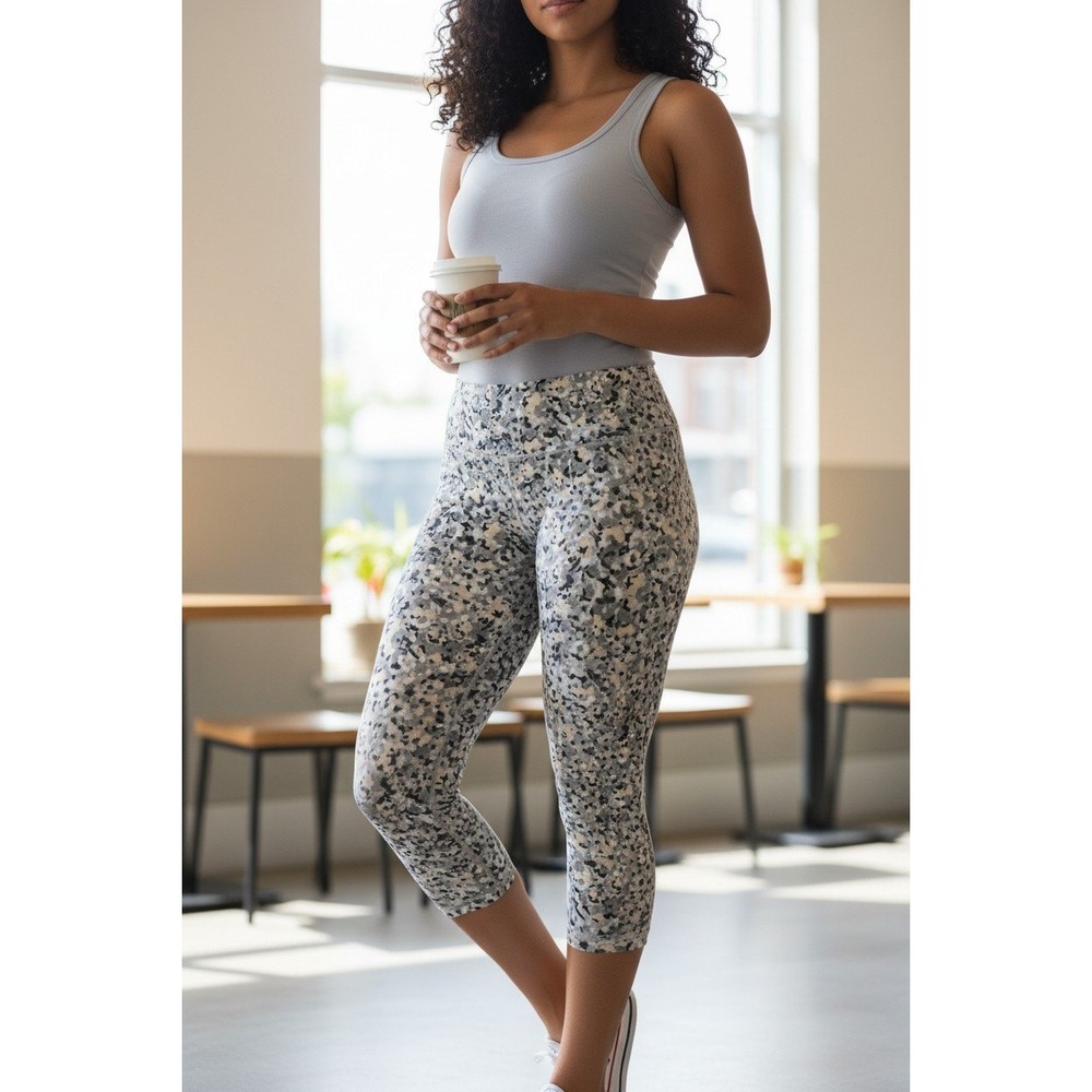 LULULEMON Grey Wunder Under Crop‎ Pants Not So Petite Fleur Leggings Size 8